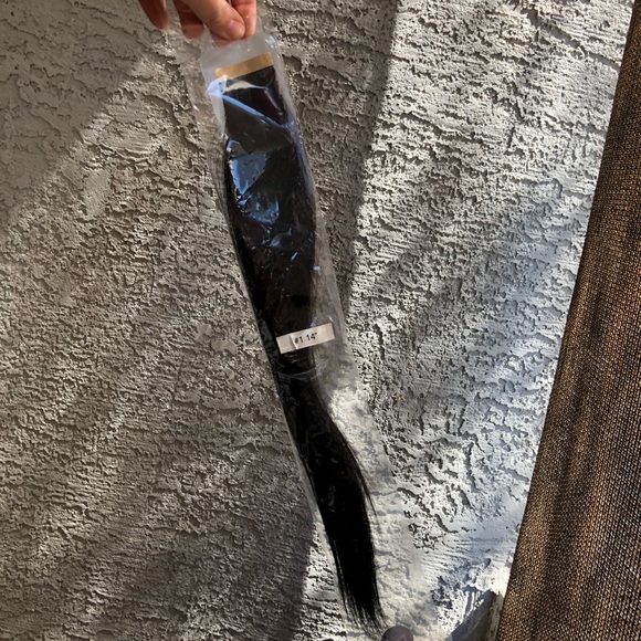 Human hair tape in Extensions #1 natural black color 14” - Picture 4 of 5